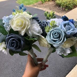 Wedding decor: Dusty blue bridesmaids bouquet